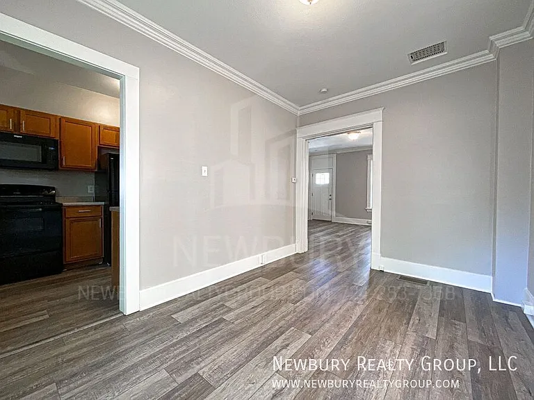 313 Wilson Ave — Photo 10