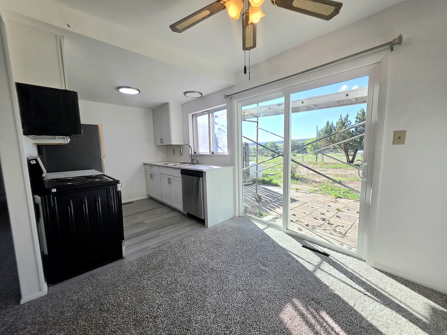 3 bed, 1760 sqft, $1,700 — Photo 1