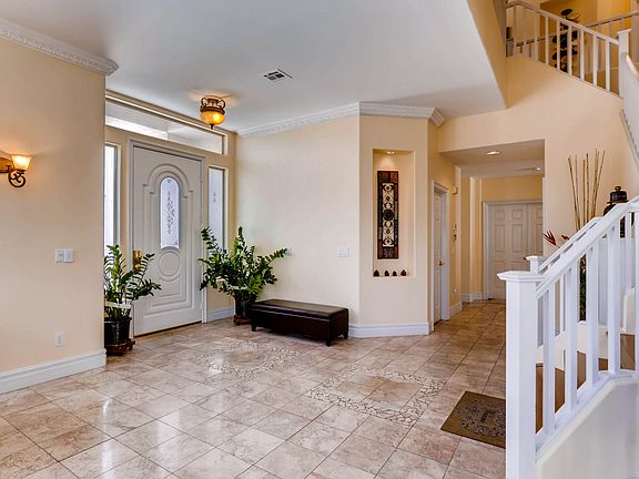 4th image of 169 Chateau Whistler Ct