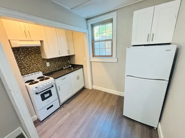 79 E 25th St #17E, Bayonne, NJ 07002