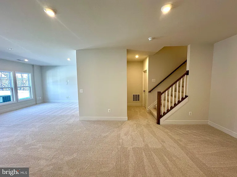 131 Leather Flower Dr — Photo 21