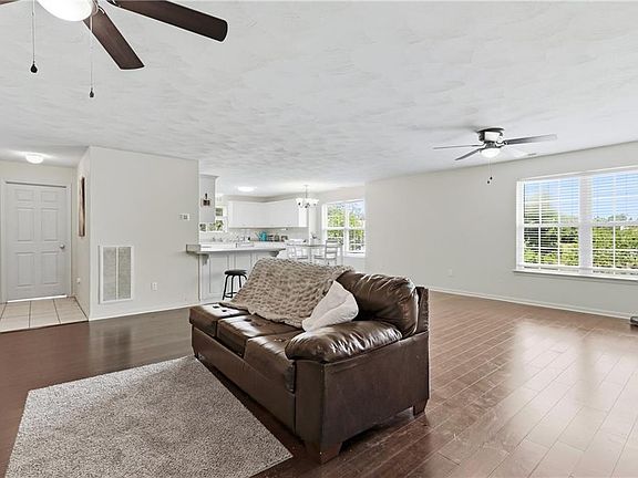 5th image of 2557 Oconee Ave APT 301