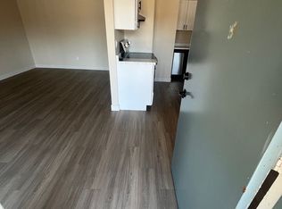 156 Pond Pl APT 6, Vista, CA 92083