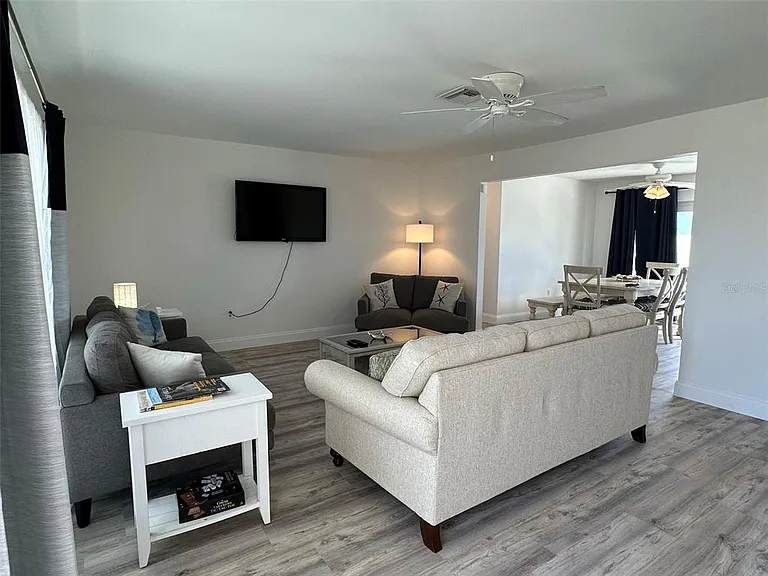 45 Oakland Hills Ct — Photo 11