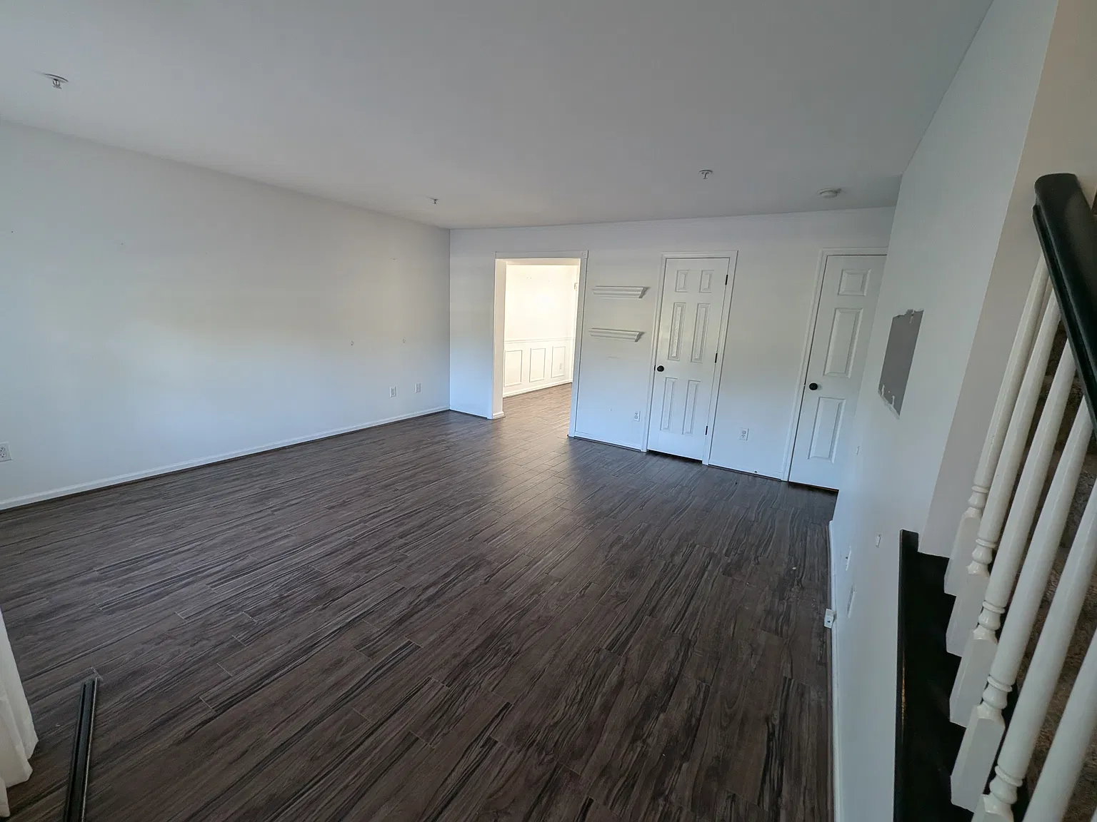 2 bed, 1305 sqft, $2,400 — Photo 2