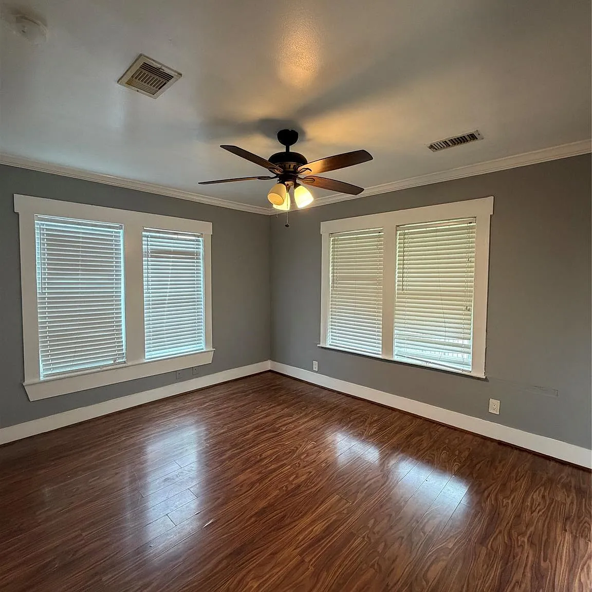 3 bed, 2.0 bath, $1,900 — Photo 2