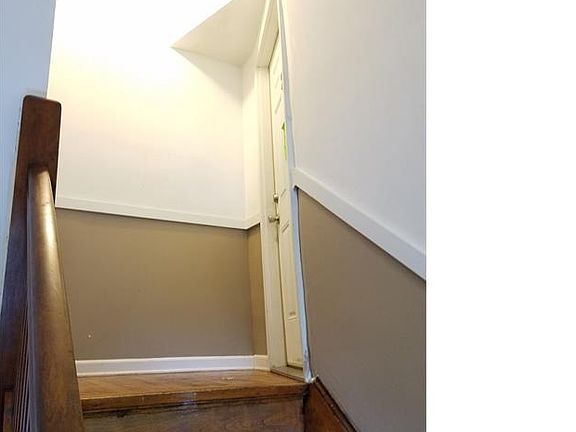 3rd image of 1523 E 74th Pl #2