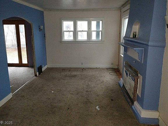 5th image of 403 4th St