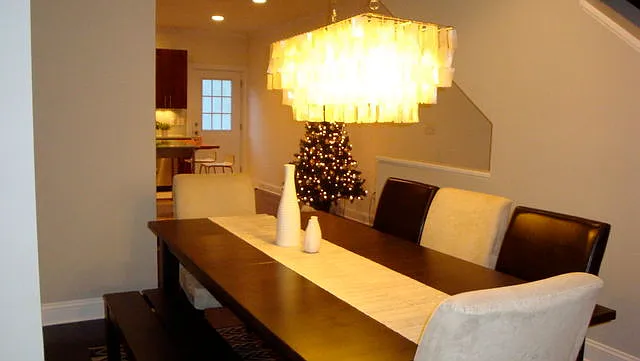 4 bed, 2272 sqft, $3,200 — Photo 4