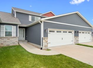 1013 Loren Dr, Cedar Falls, IA 50613