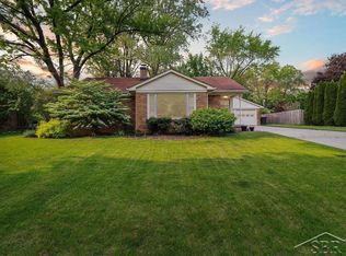 809 E Meadowbrook Dr, Midland, MI