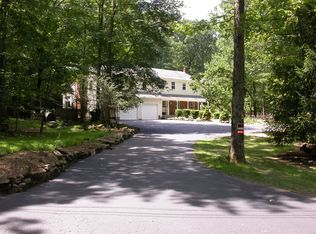 2 Country Ln, Califon, NJ 07830