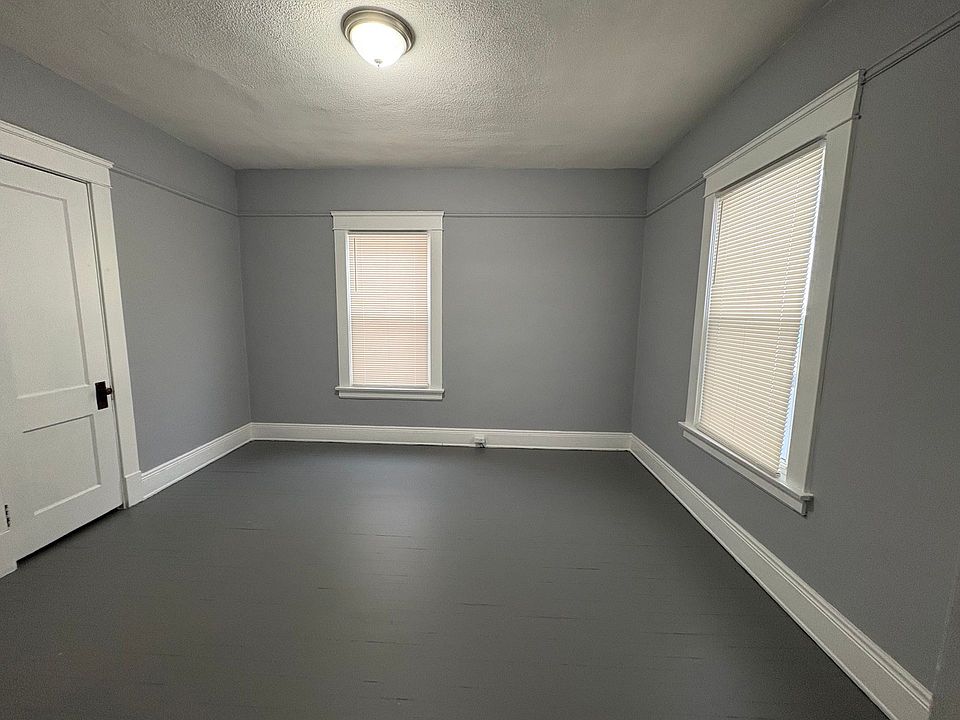1st image of 15624 Halliday Ave