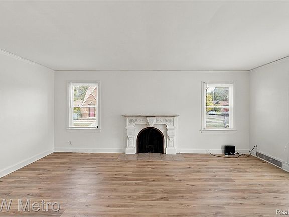5th image of 4015 Bedford St
