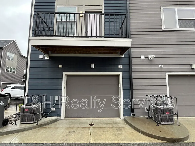 Building Photo - 2117 Coretta Way