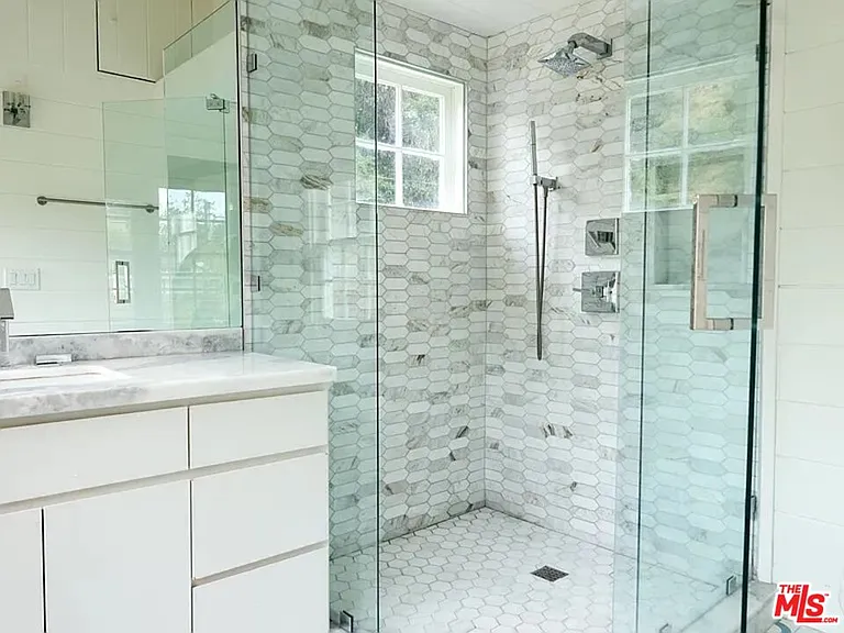 1322 N Beverly Glen Blvd — Photo 14