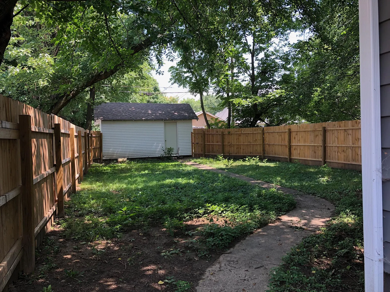 3 bed, 1120 sqft, $1,600 — Photo 4