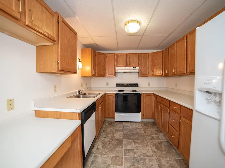1609 Sand Ct #7 — Photo 2