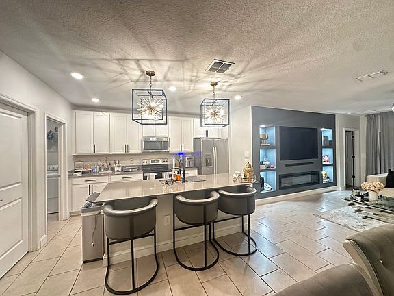 4th image of 1034 John Jacob Rd