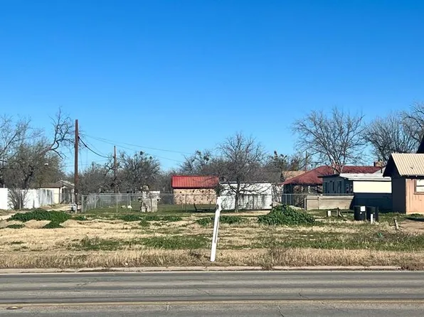 2112 N Chadbourne St, San Angelo, TX 76903