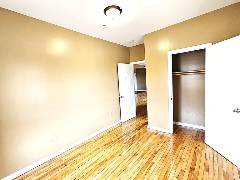 37 N Burnett St #1A — Photo 2