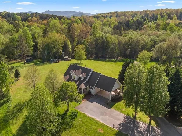 812 Lickskillet Rd, Epworth, GA 30541