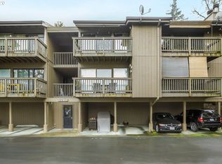 7748 SW Barnes Rd UNIT G, Portland, OR 97225