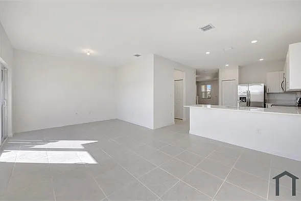 2574 SE 25th Dr — Photo 11