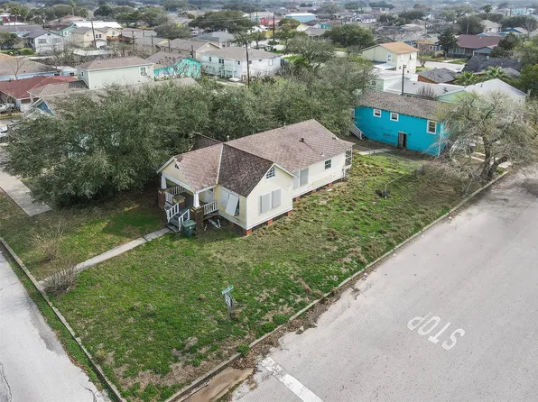 5127 Bernardo De Galvez, Galveston, TX 77551