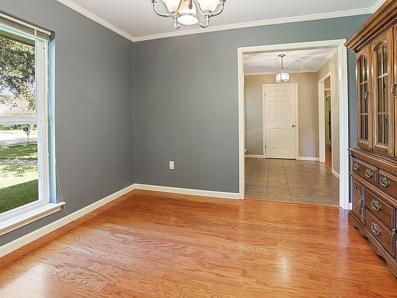 4th image of 5619 Estelle Dr