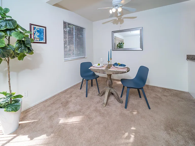 Jackson Lake Apartments — Photo 16