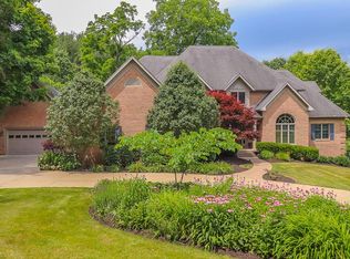 566 Highlands Dr, Akron, OH 44333