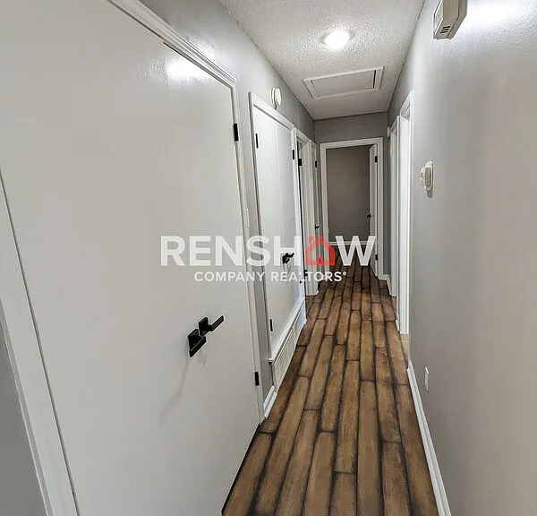6936 Briarhill Dr — Photo 14