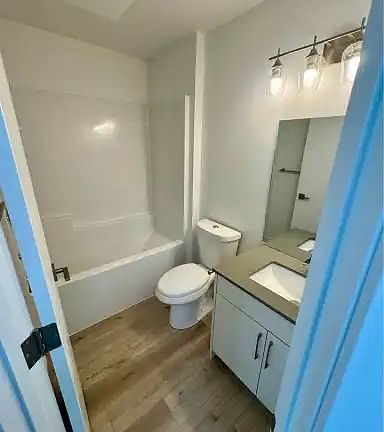 3rd image of 351 Kildare Ave W #1A