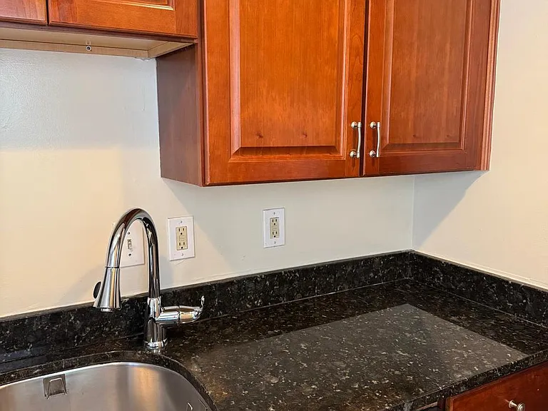 1720 Queens Ln #3172 — Photo 11