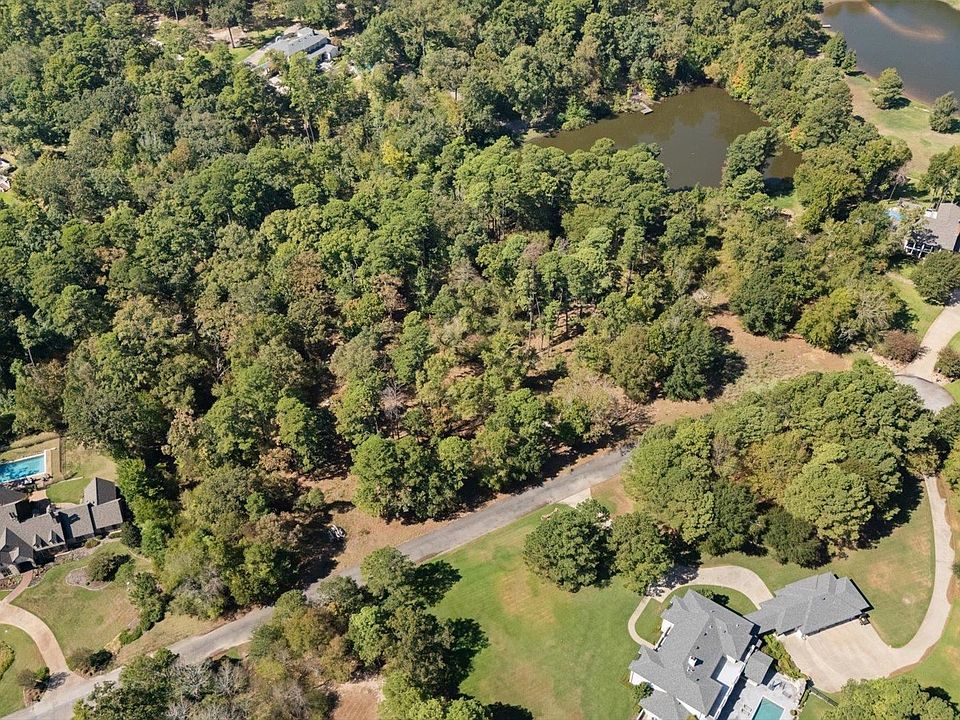 1st image of 3 Bridle Path
