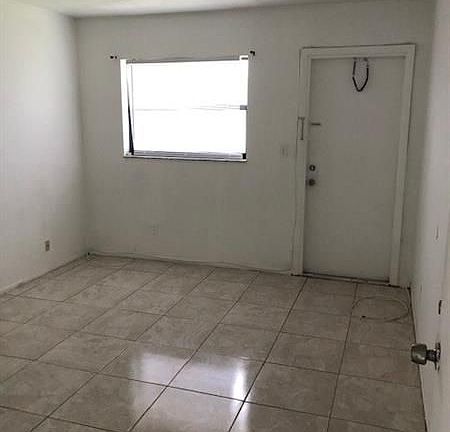 5th image of 750 NE 46th Ct APT 3