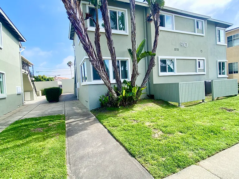 910 E Imperial Ave #3 — Photo 16