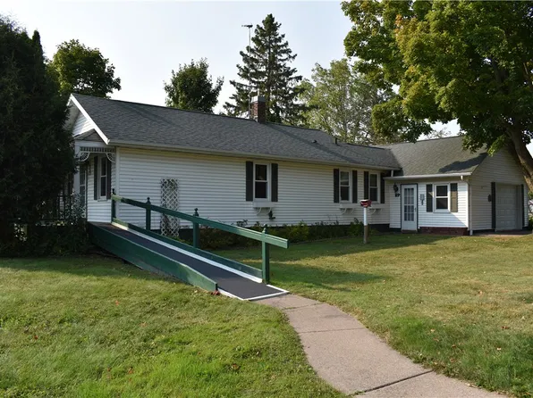 115 E Park Avenue, Luck, WI 54853