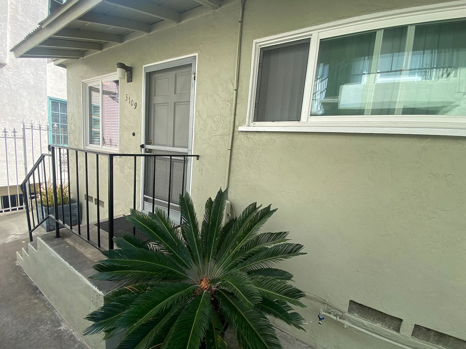 1 bed, 500 sqft, $1,900 — Photo 2