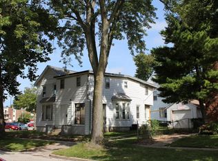 402 E Stoughton St, Champaign, IL 61820