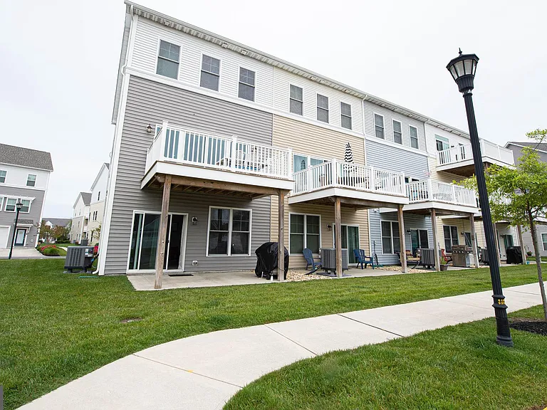 13002 Bowline Ln #5 — Photo 31