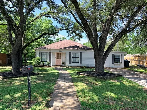 1302 Milner Dr Photo 1