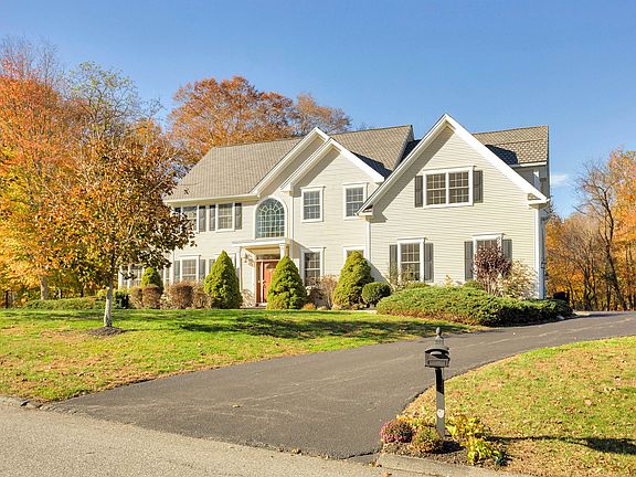 2nd image of 12 Collinwood Dr