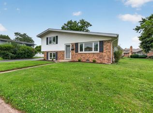 10818 S Plahm Ct, Worth, IL 60482
