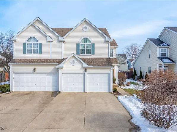 9765 Sugarbush Cir, Olmsted Falls, OH 44138