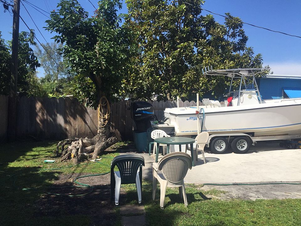2nd image of 1160 NW 105th St
