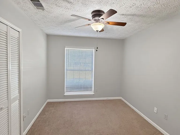 454 Floyd Cir — Photo 12