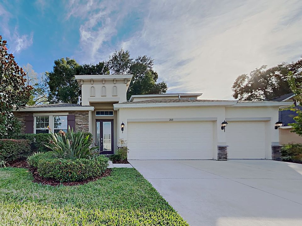 1st image of 203 Parsons Woods Dr