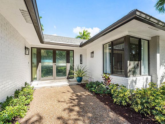 4th image of 3028 NW 28th Avenue